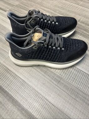 Rabbit Women’s Black Knit Athletic Lace-Up Sneakers